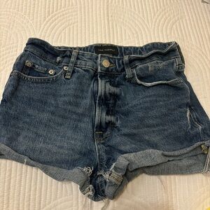 #freeassembly Blue Jean shorts 😍